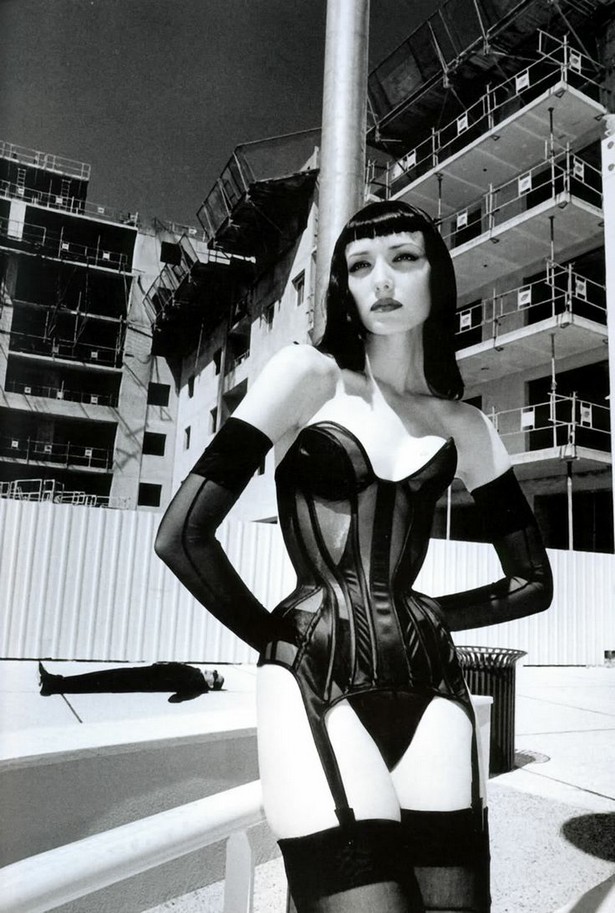 Photography - The Powerful Images from Helmut Newton (3)