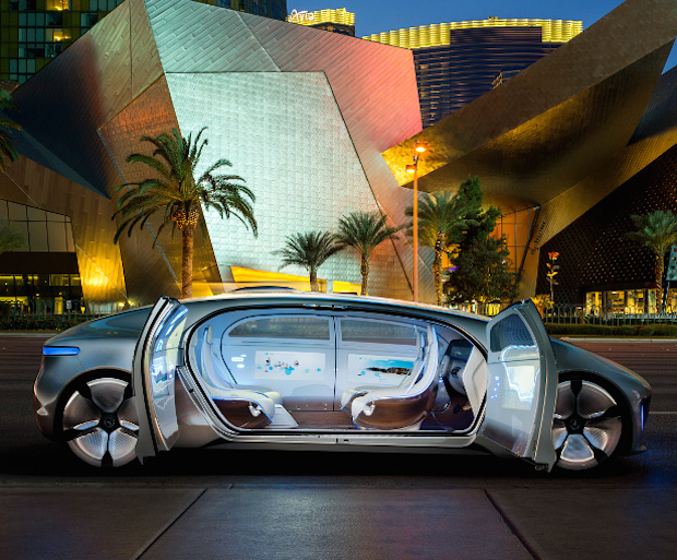 Mercedes-Benz creates the first Self-Driving Luxury Automobile