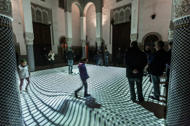 Miguel Chevalier digital arabesques are amazing, Inspired in moroccan artistic traditions with a digital touch, Chevalier created a true and wonderful light patterns that lead the visitor into a colorful imaginarium. This outstanding interactive instalattion is shown in association with four french institutes in Morocco. Watch this wonderful and artistic patterns and let yourself be tempted to visit it!