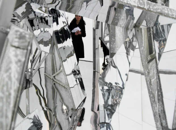 Mirrored mazes at Musée d'Art Moderne in Saint-Etienne by Lee Bul