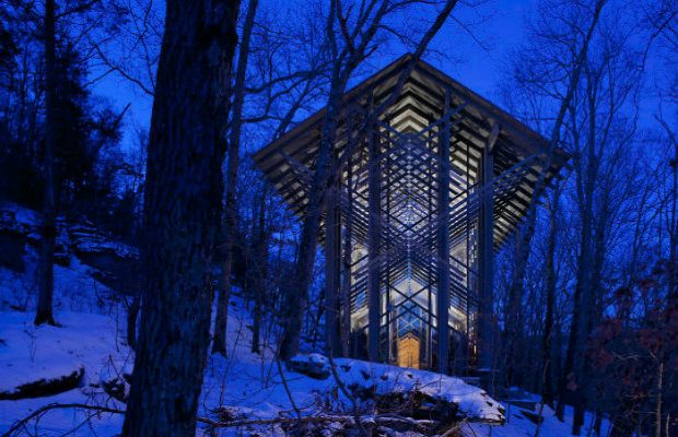 Remotely located in Arkansas' Ozark Mountains, the Thorncrown Chapel's design has truly stood the test of time. This June marks the chapel's 35th anniversary and for that occasion they brought in a photographer to document it throughout the seasons of 2014-15.