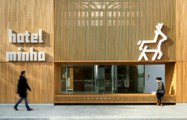 Situated in the heart of Alto Minho, in Vila Nova de Cerveira, our hotel is a testimony to a concept of modern and intimate leisure, with its wide offer of SPA services and rural tourism experiences.