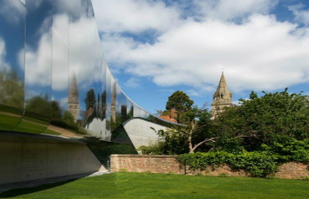 Unbelievable Zaha Hadid's building at University