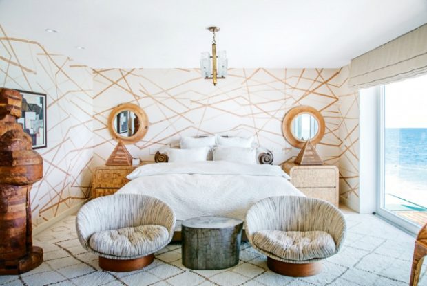 How To Bring Your Holiday Back Into Home Decor Kelly Wearstler S Malibu Beach House Photographed By Vogue Home Decor How To Bring Your Holiday Back