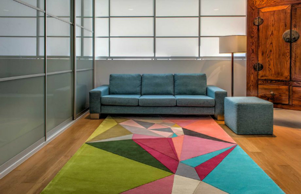 karim-rashid-designs-new-line-of-geometrics-rugs (1)