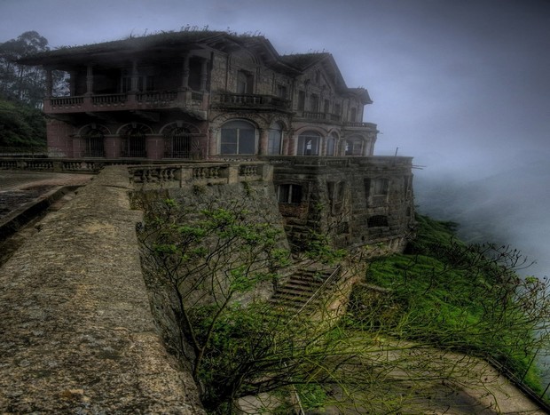 Halloween Ideas - Fascinating Abandoned Mansions To Visit 