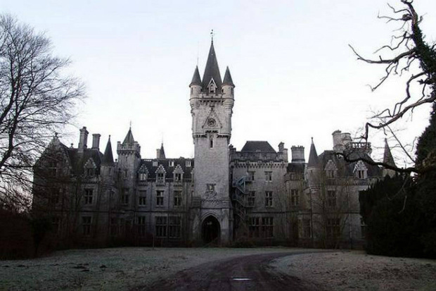 halloween-ideas-fascinating-abandoned-mansions-to-visit (7)