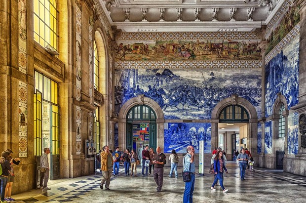 Handcrafted Heritage - Portuguese Tiles and Luxury Furniture