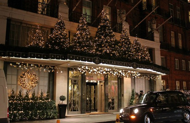 Burberry's Christopher Bailey to Design Claridge's Christmas Tree (3)