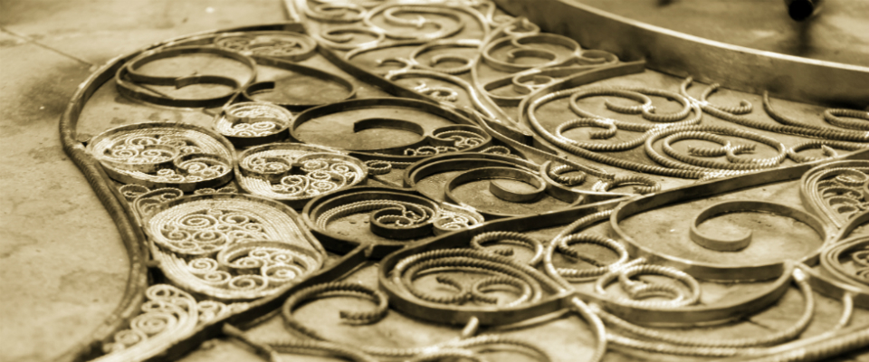 Filigree Mirror Brings Back To Life One of the Oldest Jewellery Making Techniques