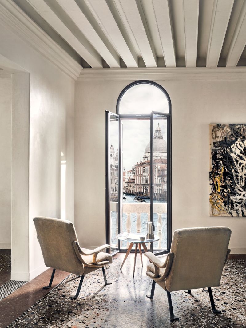 Jacques Grange Restores Venice Apartment With Picture-Postcard Views (7)